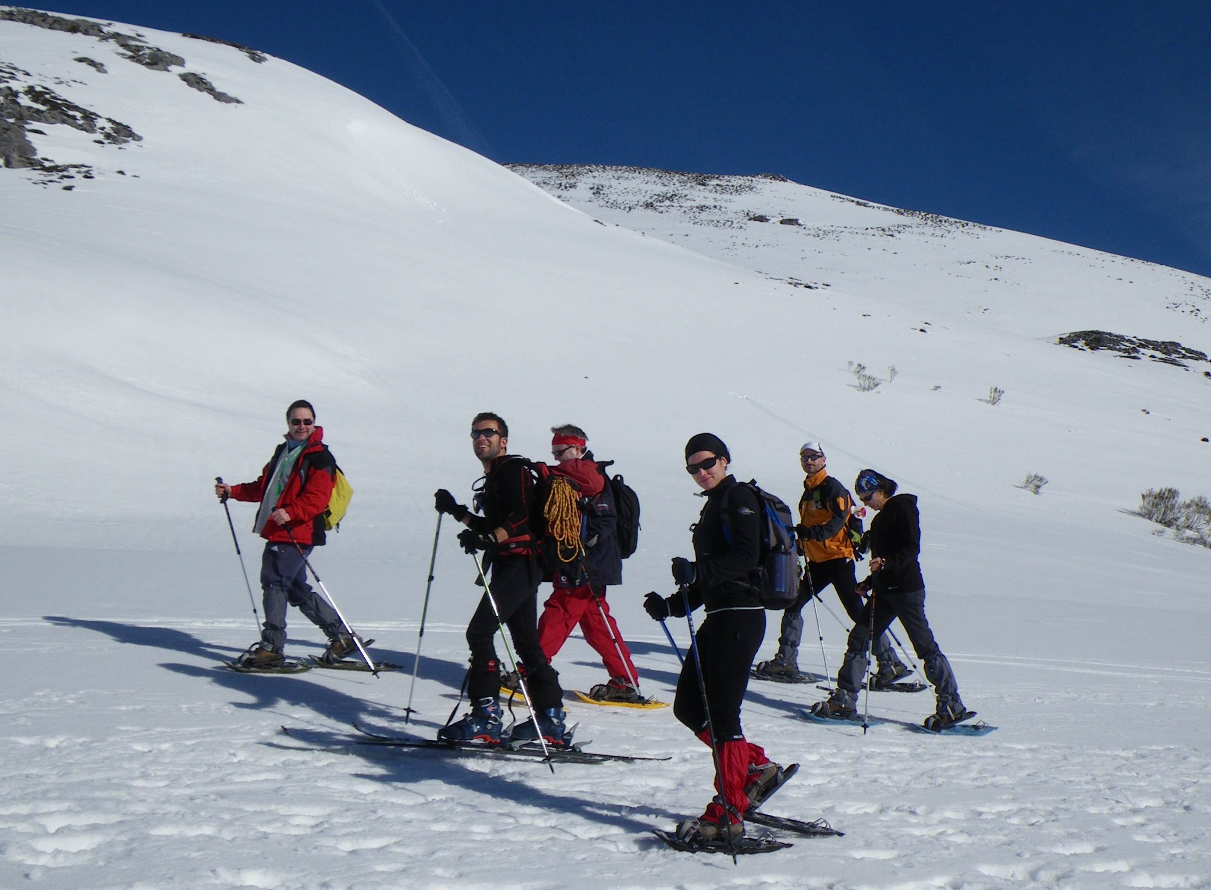 Más bien Gemidos Premio Guheko. Turismo, ocio y tiempo libre : Raquetas de nieve en León